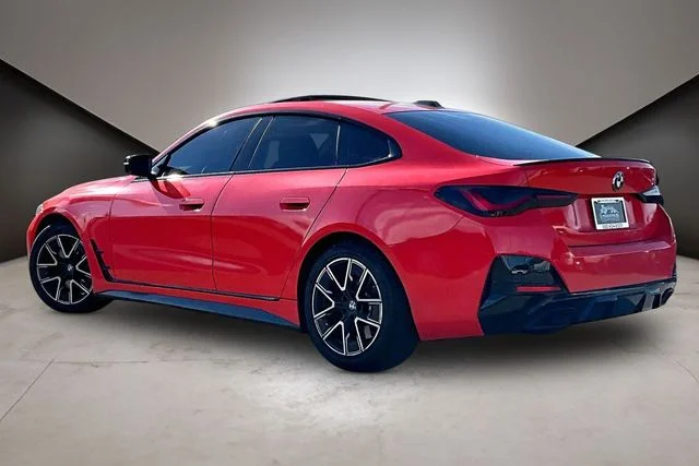 Used 2022 Blue BMW M440i xDrive image 4