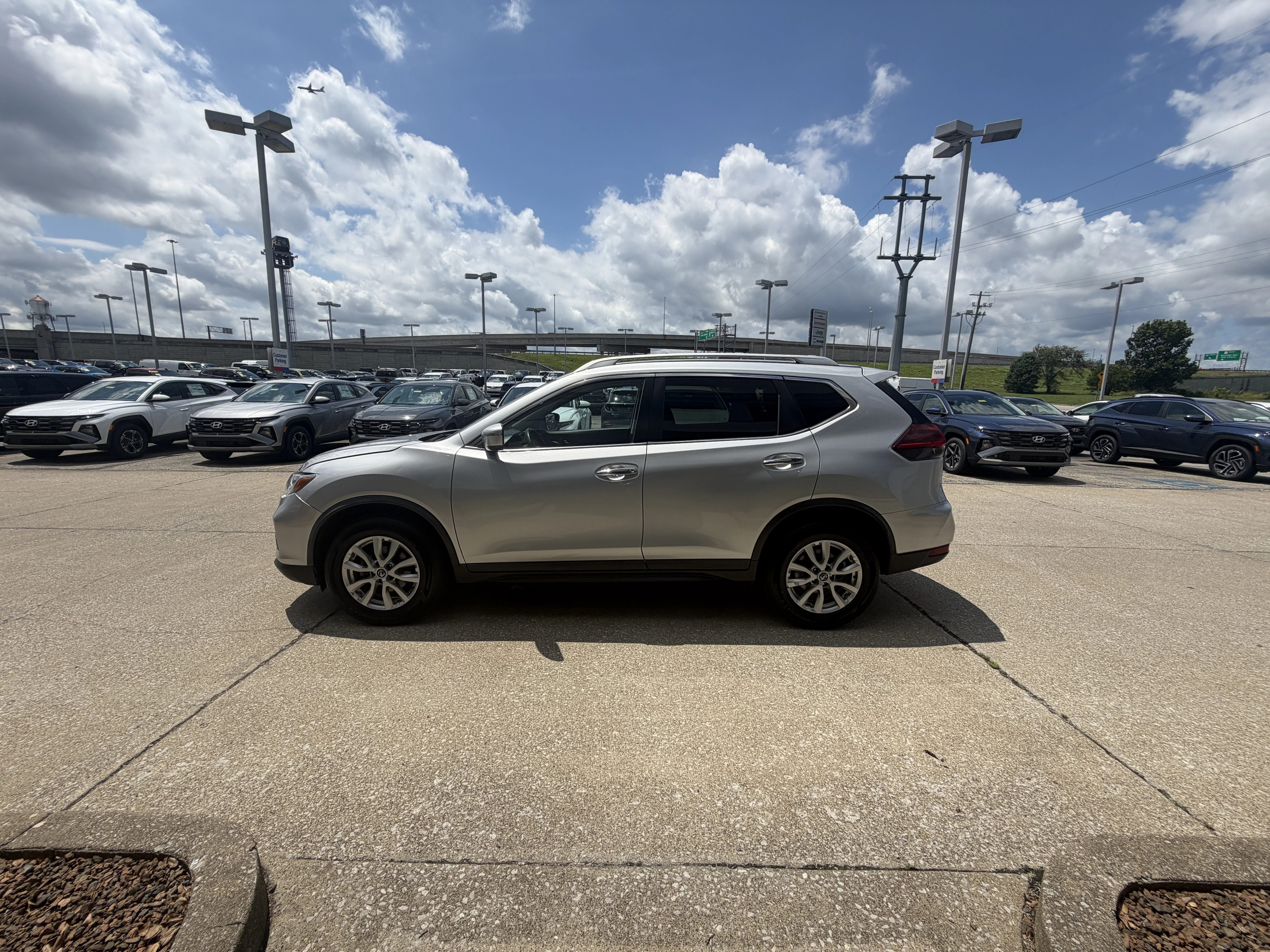 Used 2019 Brilliant Silver Metallic Nissan SV image 15