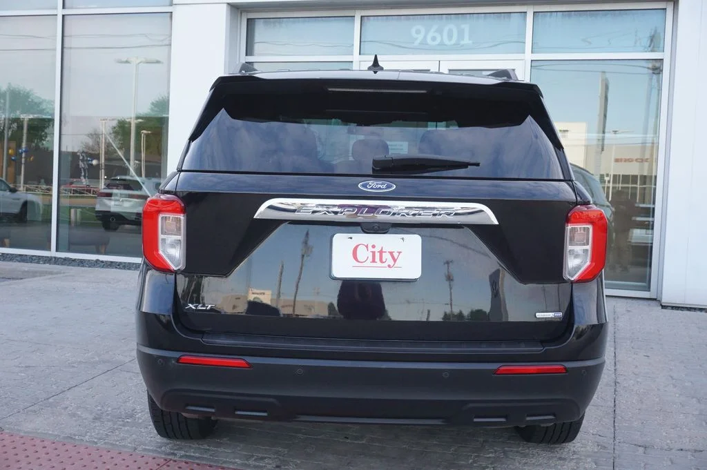 Used 2020 Black Ford XLT image 7