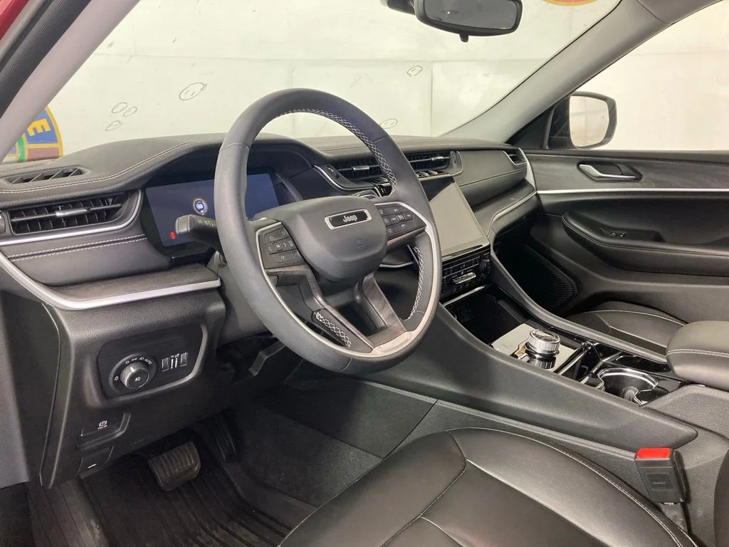 Used 2023 Red Jeep Limited image 13