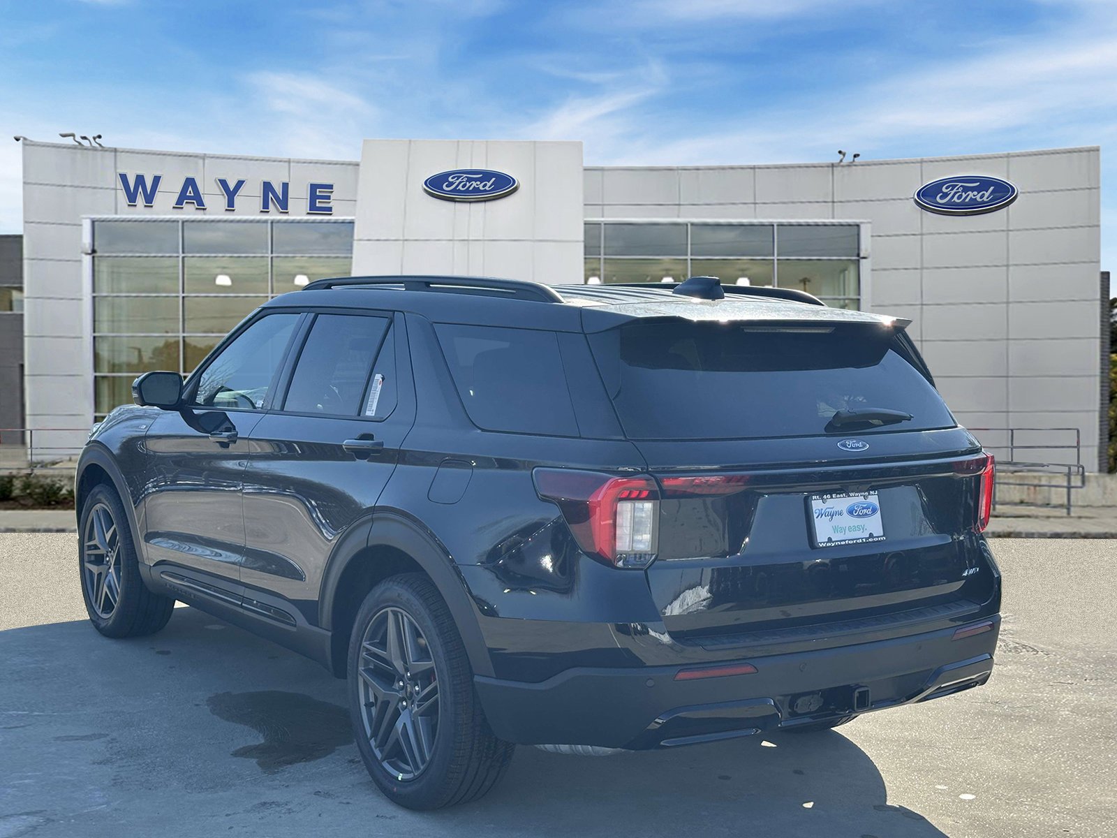 New 2026 Agate Black Metallic Ford ST-Line image 3