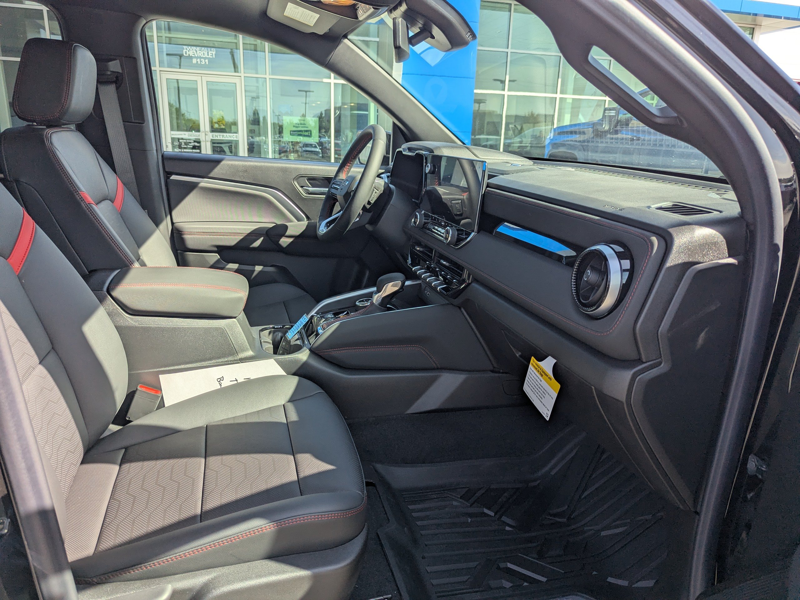 2026 Chevrolet Colorado Z71 - Photo 36