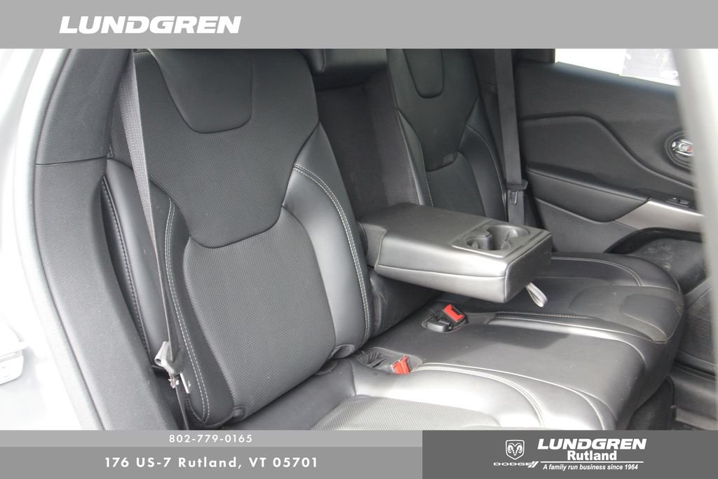 Used 2021 Gray Jeep Limited image 27