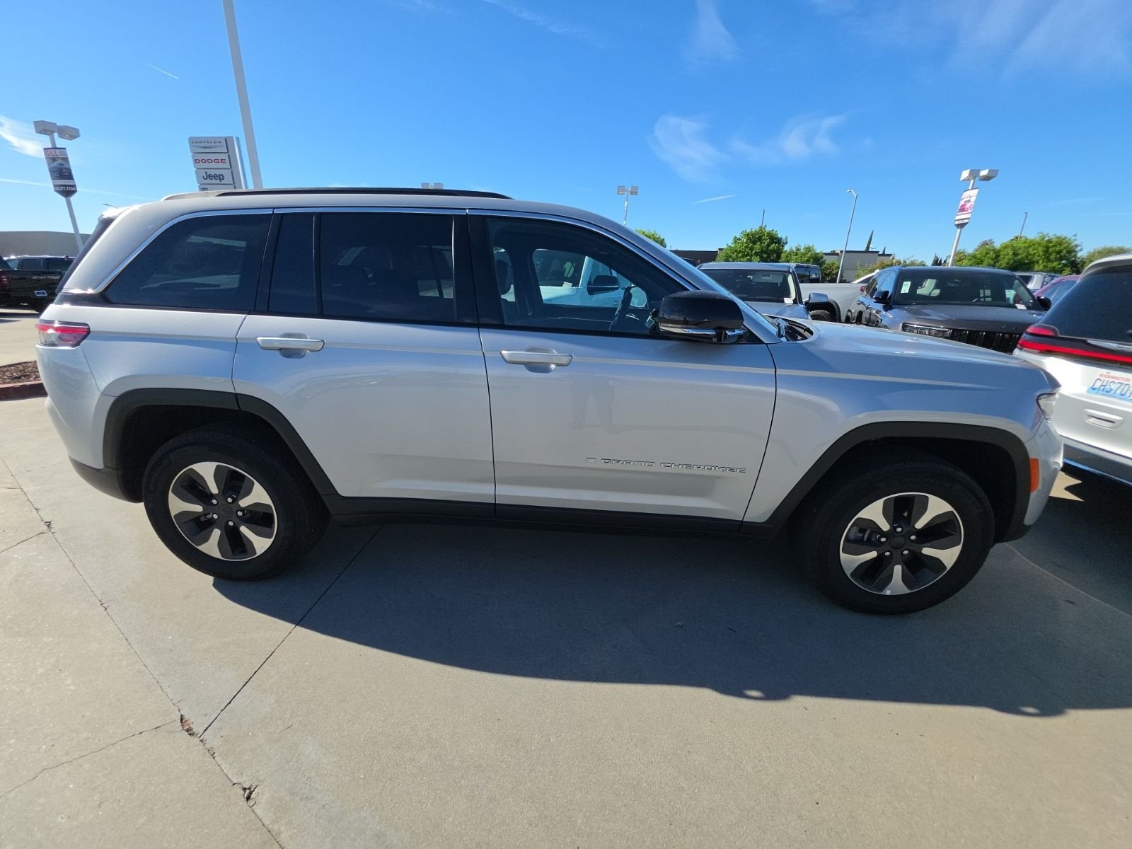 2024 Jeep Grand Cherokee 4xe photo 4