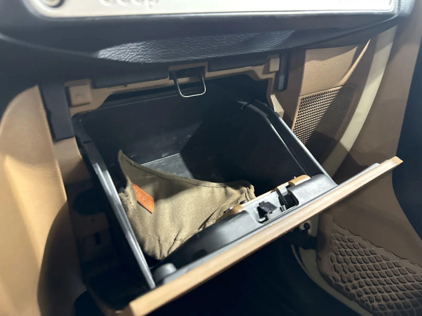 Used 2012 Tan Jeep Rubicon image 22