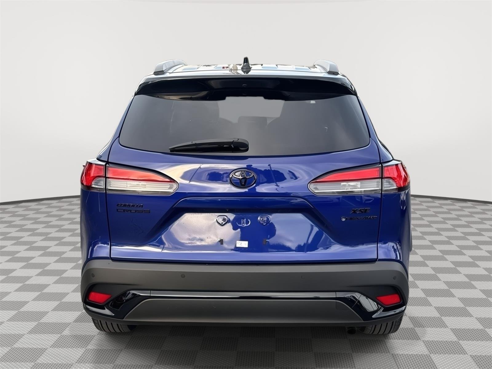 Used 2025 Blue Crush Metallic w/Jet Black Roof TOYOTA XSE image 5