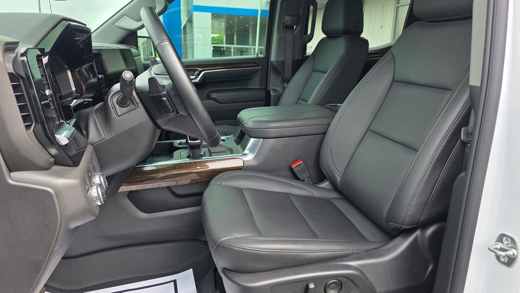 Certified Used 2025 White GMC Elevation image 11