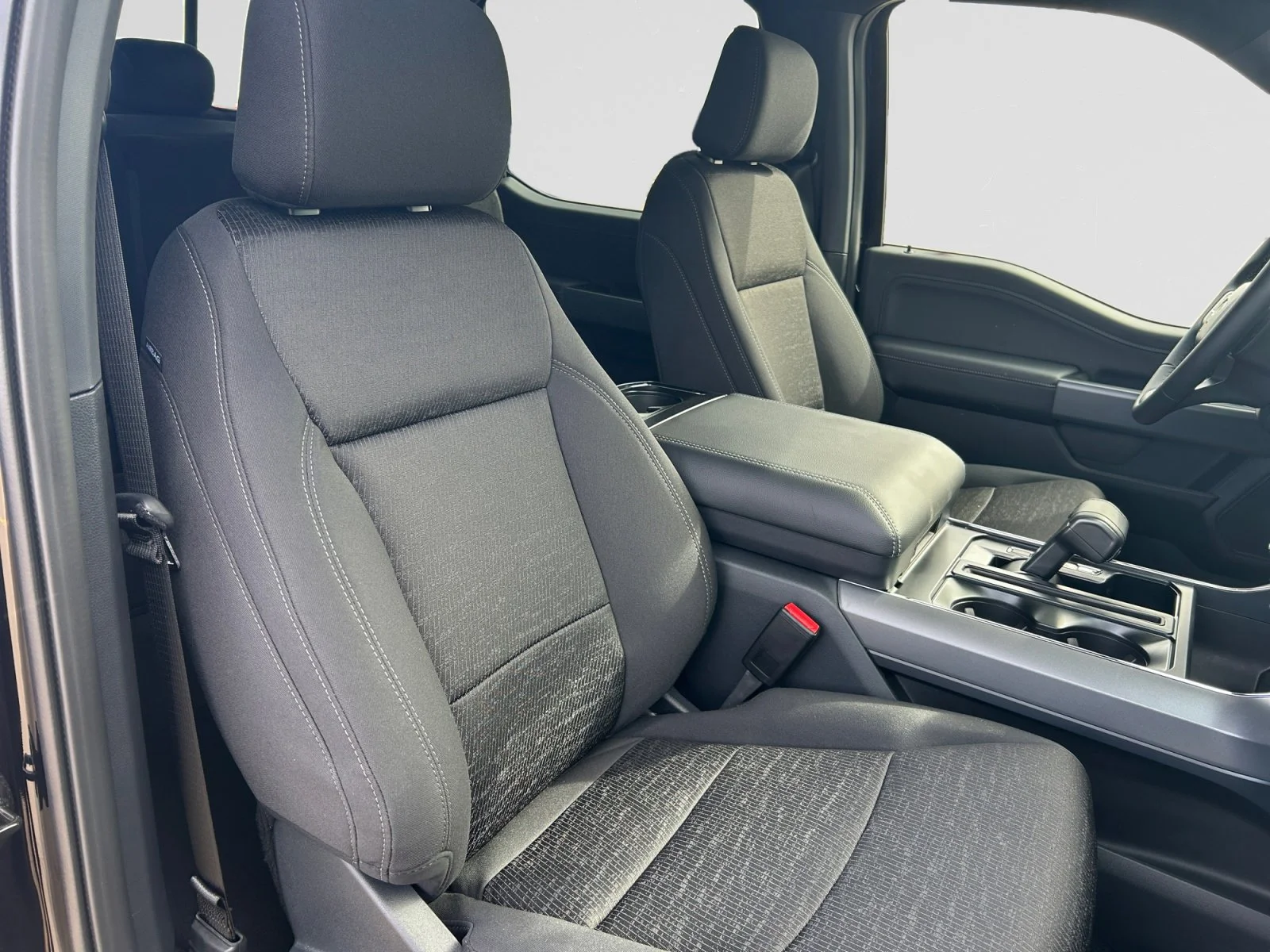 New 2026 Agate Black Metallic Ford XLT image 12