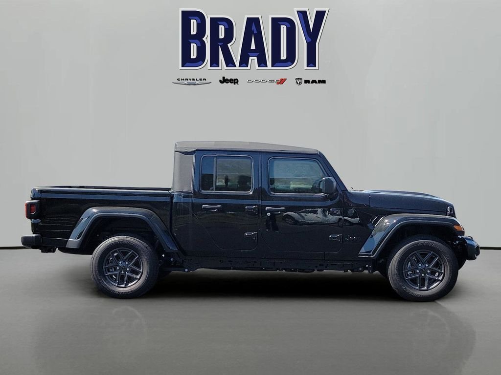 New 2025 Black Clear-Coat Exterior Paint Jeep Sport S image 2