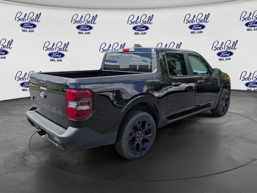 Used 2025 Black Ford XLT image 3