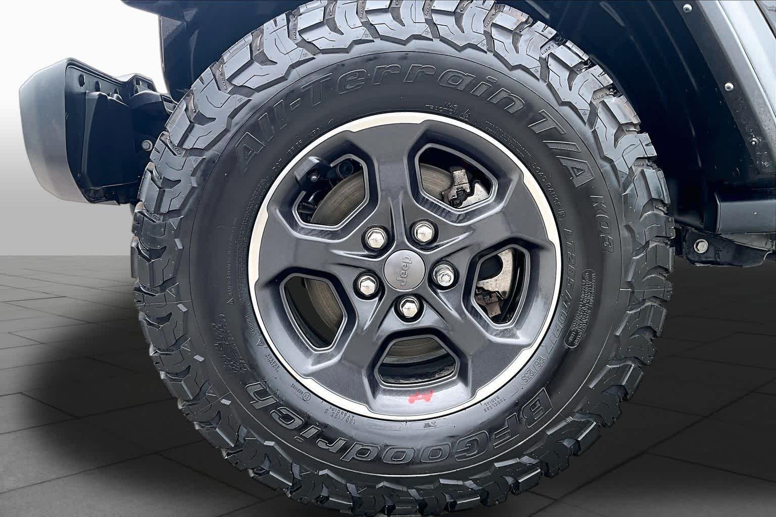 Used 2023 Black Clearcoat Jeep Rubicon image 11