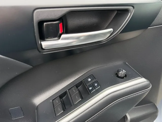 Used 2022 Moon Dust Toyota XLE image 10