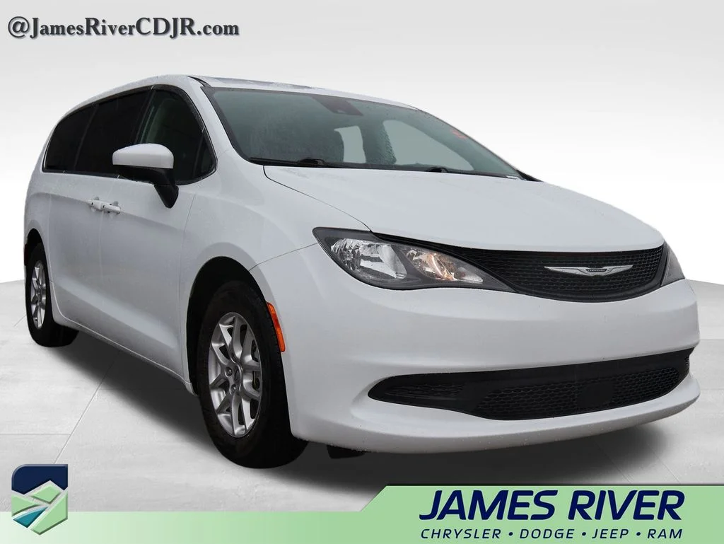 Used 2023 White Chrysler LX image 6