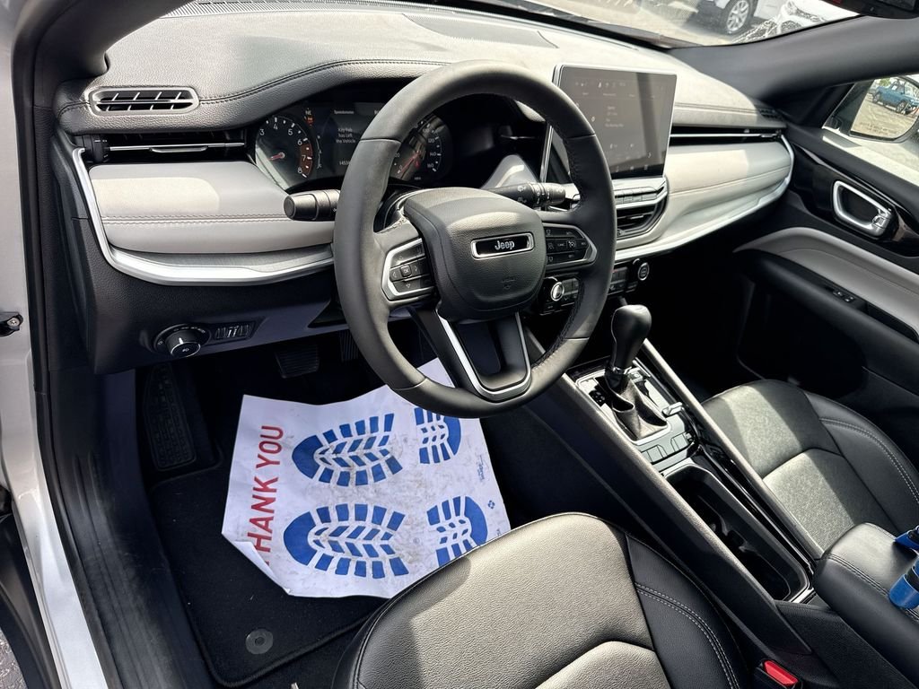 Used 2026 Silver Jeep Limited image 51