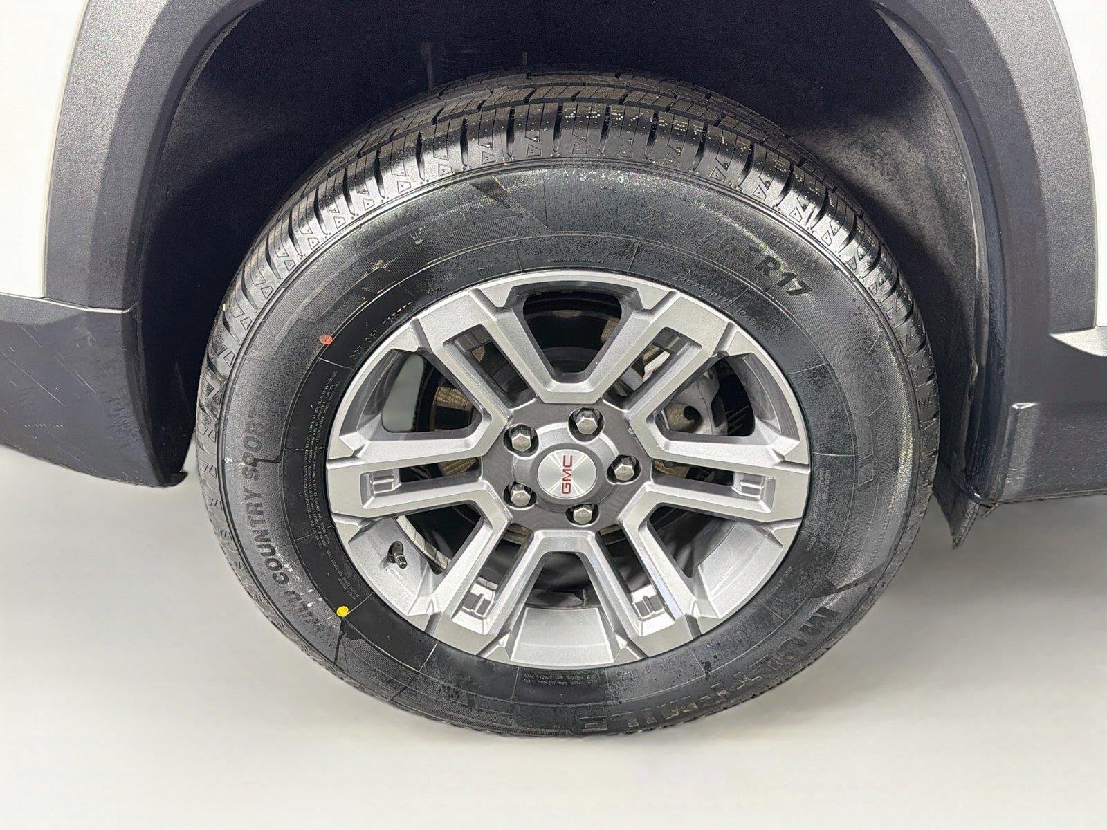 Used 2026 Summit White GMC Elevation image 35
