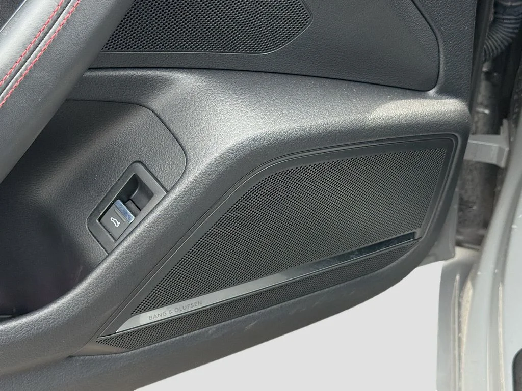Used 2022  Audi 4.0T image 19