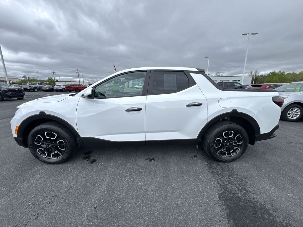Certified Used 2024 White Hyundai SE image 5