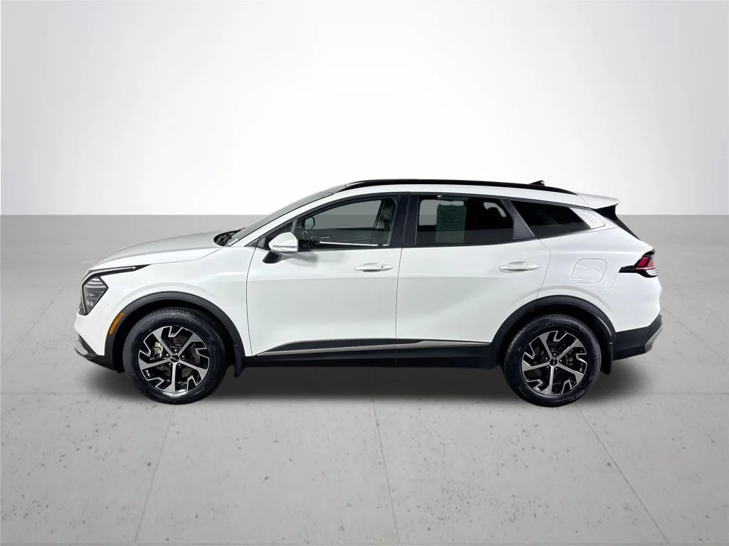 Used 2025 White Kia EX image 9