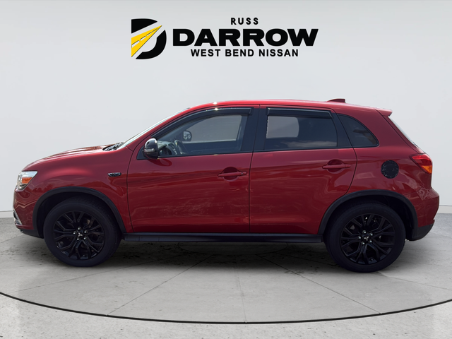 Used 2019 Red Mitsubishi 2.0 LE image 2