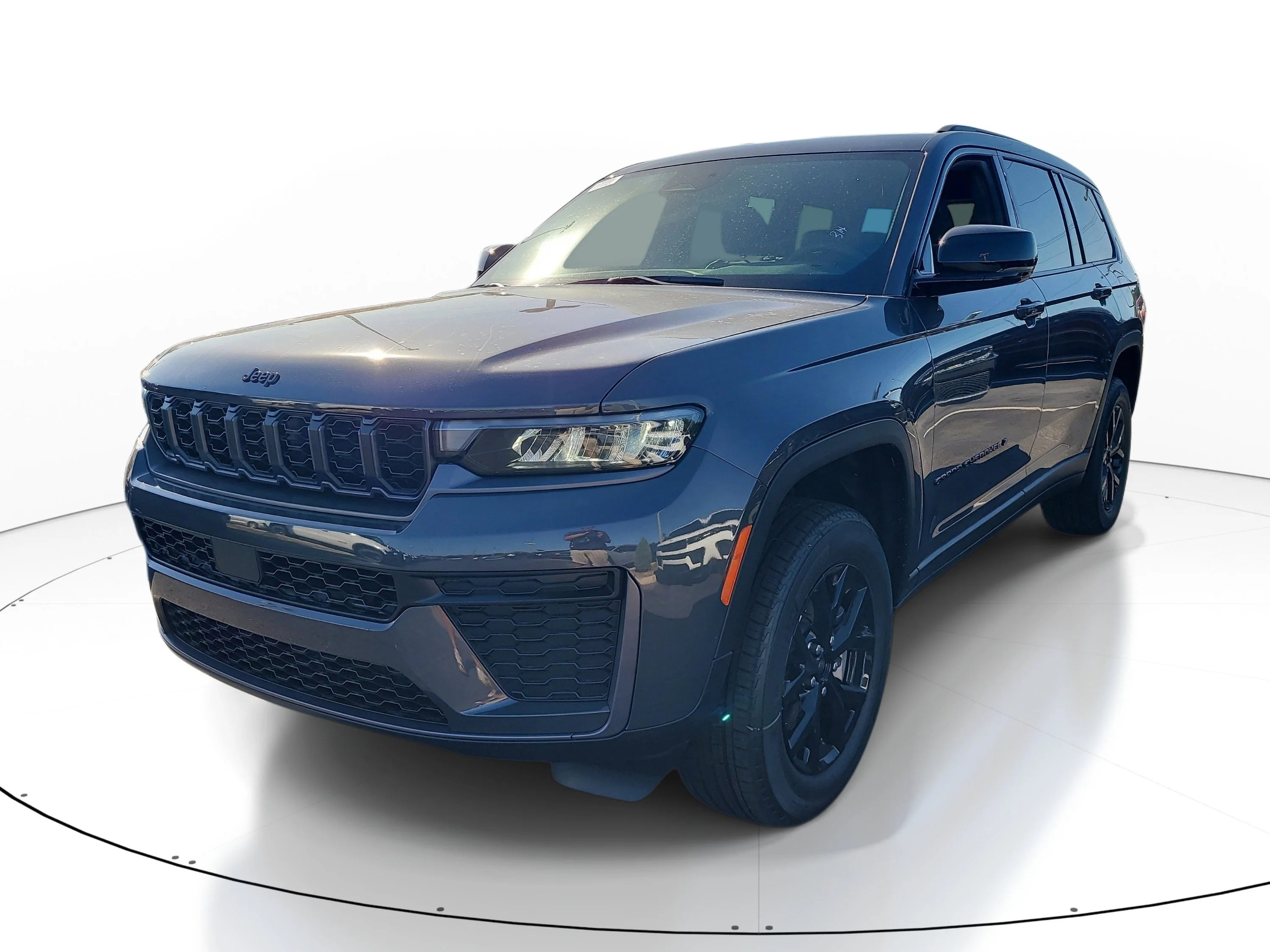 New 2026 Baltic Gray Metallic Clearcoat Jeep Laredo Altitude image 4