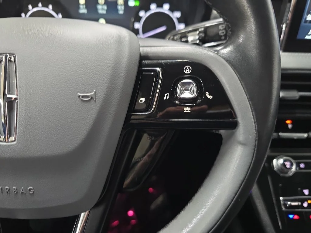 Used 2021 Black Lincoln Standard image 24