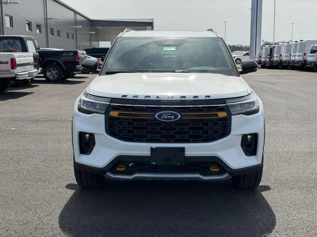 New 2026 Star White Metallic Tri-Coat Ford Tremor® image 28