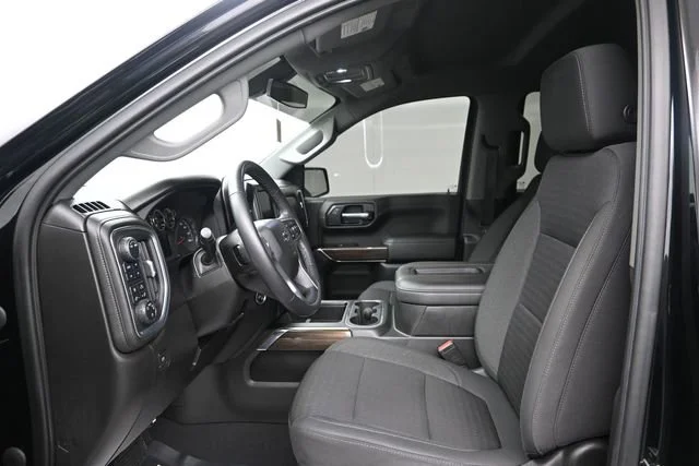 Used 2022 Mosaic Black Metallic Chevrolet RST image 9