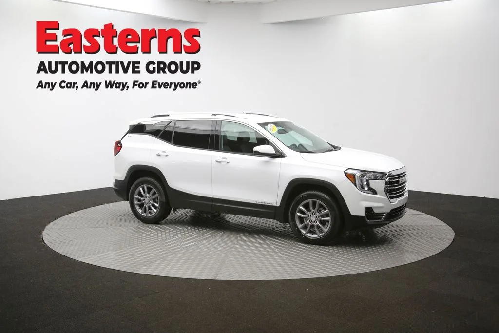 Used 2024 White GMC SLT image 47