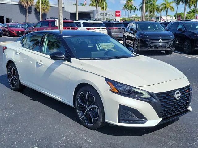 New 2026 Pearl White TriCoat / Super Black Two-tone Nissan SR image 3