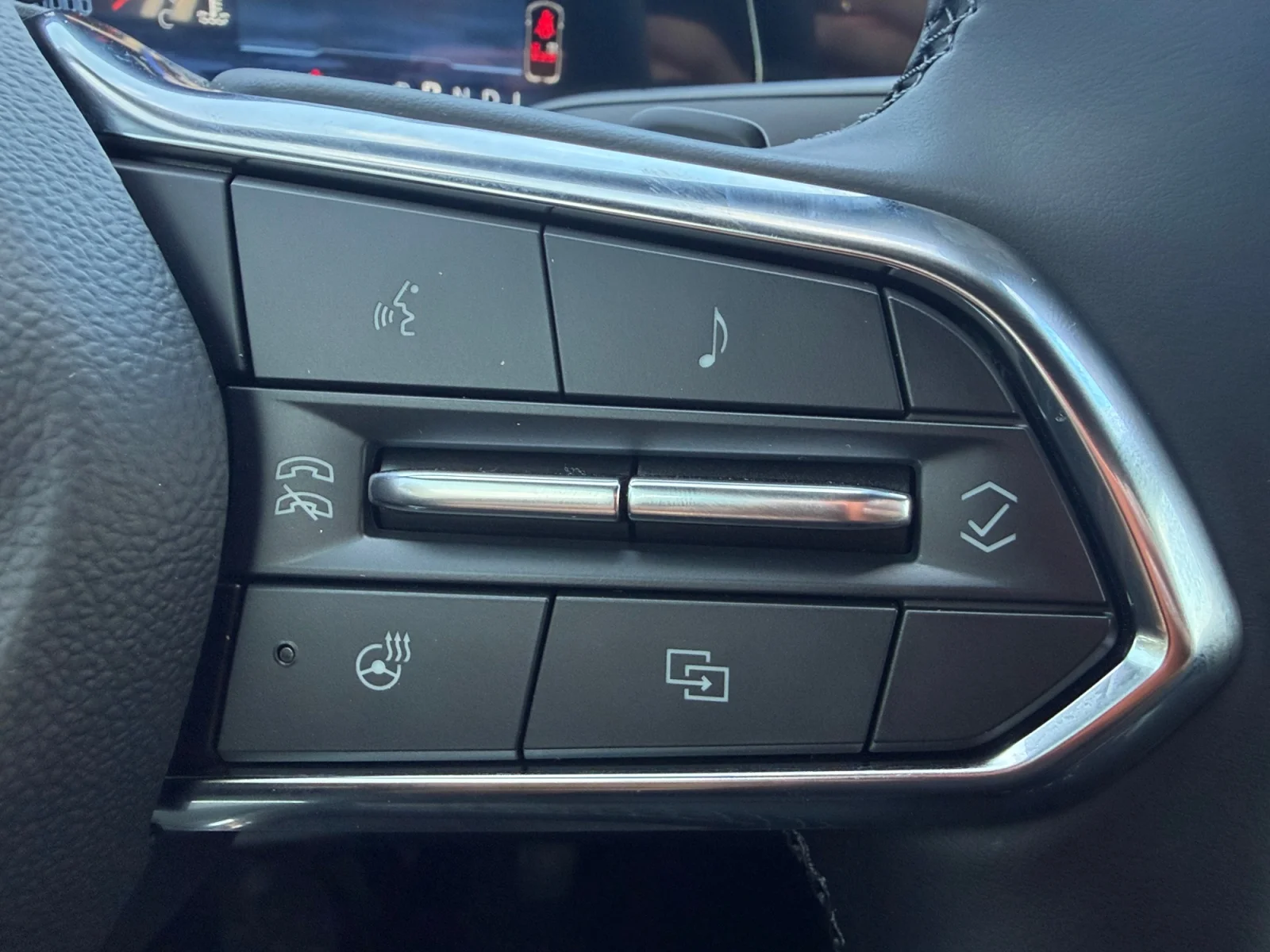 New 2027 Mosaic Black Metallic Chevrolet LT image 23