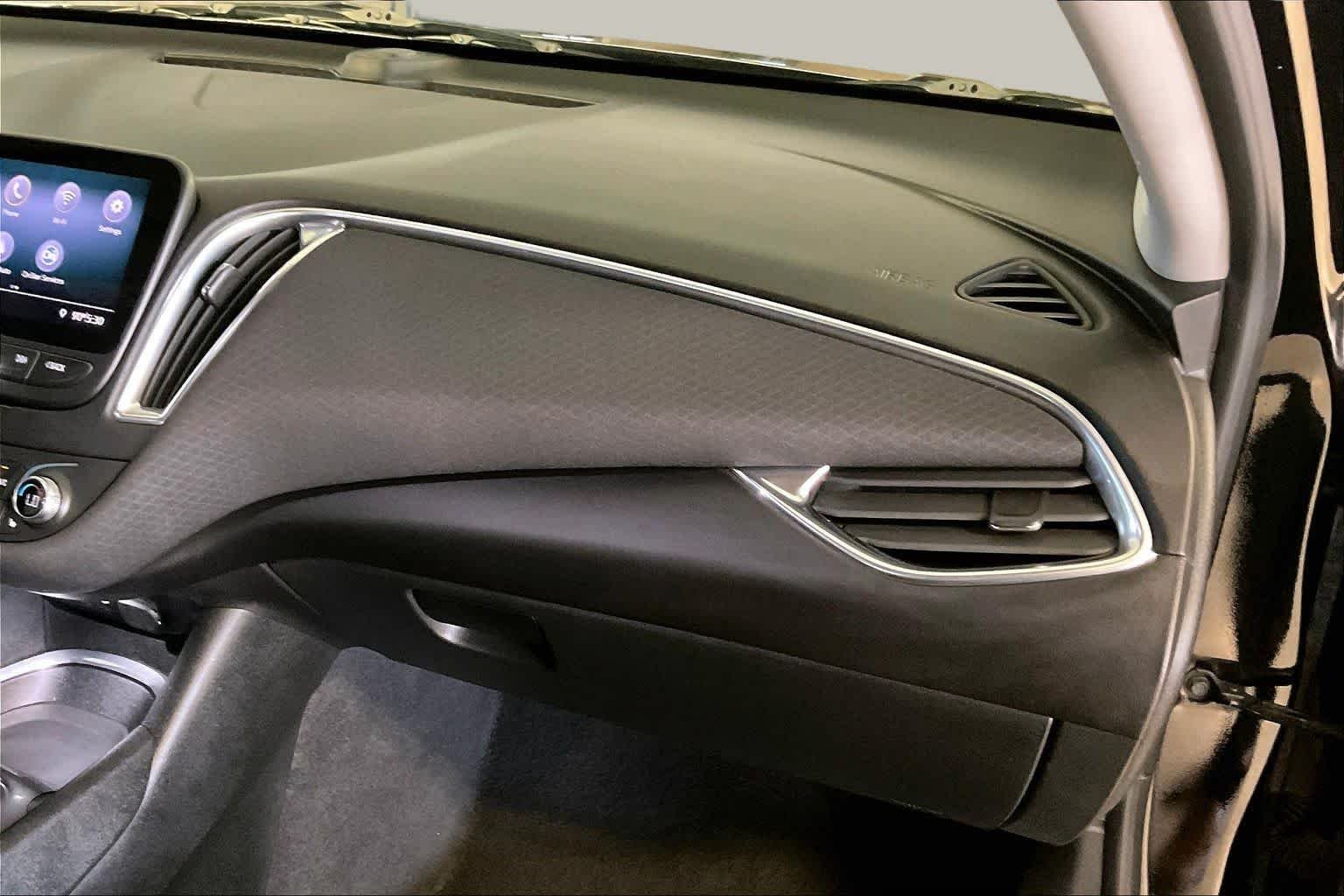 Used 2020 Mosaic Black Metallic Chevrolet LT image 17