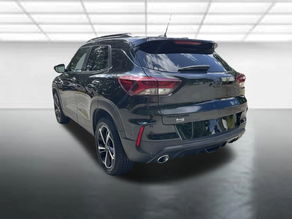Used 2022 Black Chevrolet RS image 3