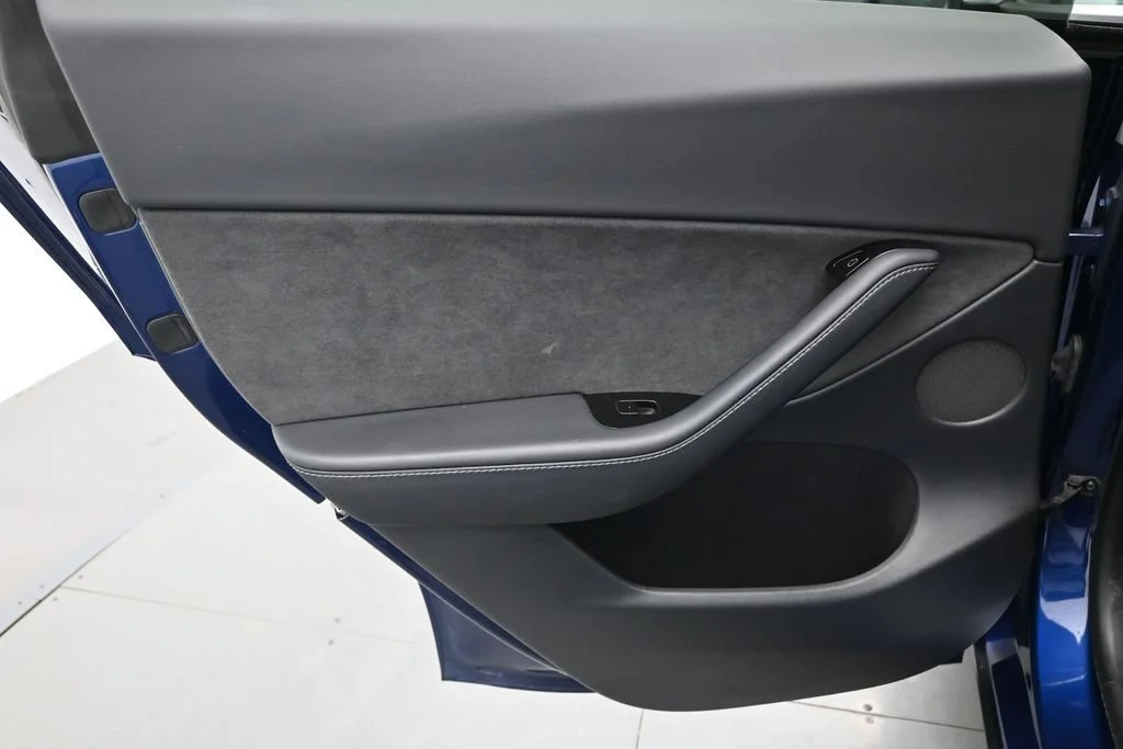 Used 2021 Blue Tesla Long Range image 17