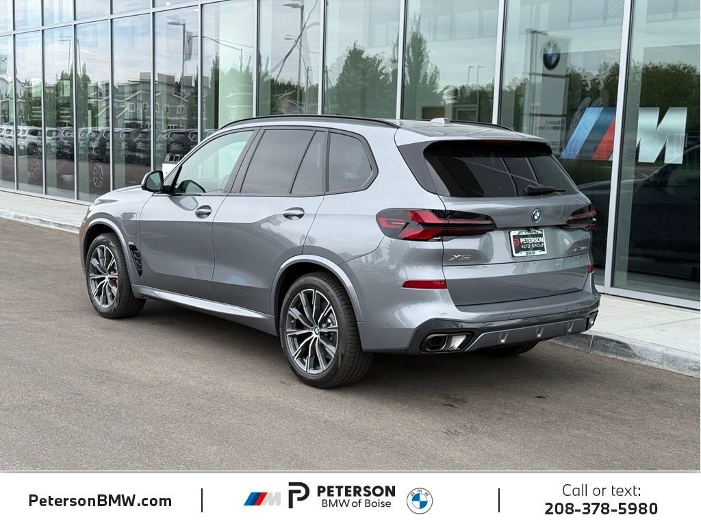 New 2026 Skyscraper Grey Metallic BMW xDrive50e image 3