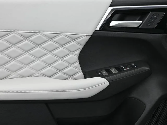 New 2025 White Mitsubishi SEL S-AWC image 12