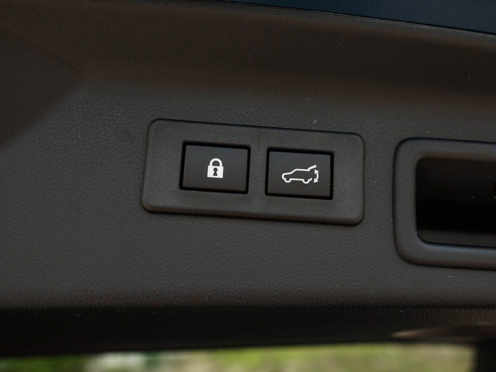 New 2026 CRYSTAL WHITE PEARL Subaru Sport Onyx Edition image 9