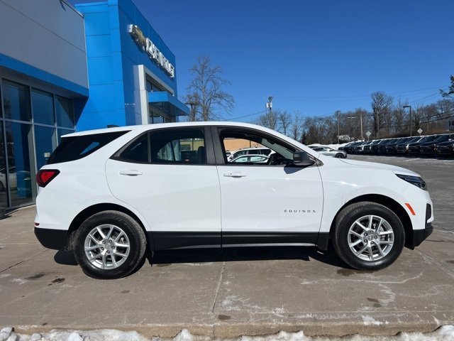 Used 2023 Chevrolet Equinox LS with VIN 3GNAXSEG2PL254475 for sale in Cheshire, CT