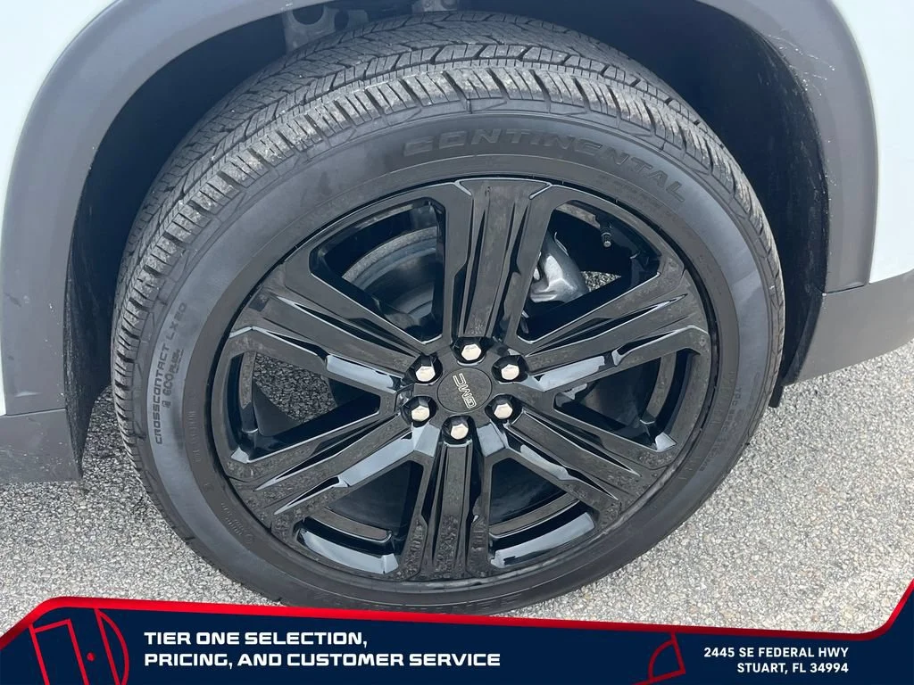 New 2026 Summit White GMC Elevation image 23