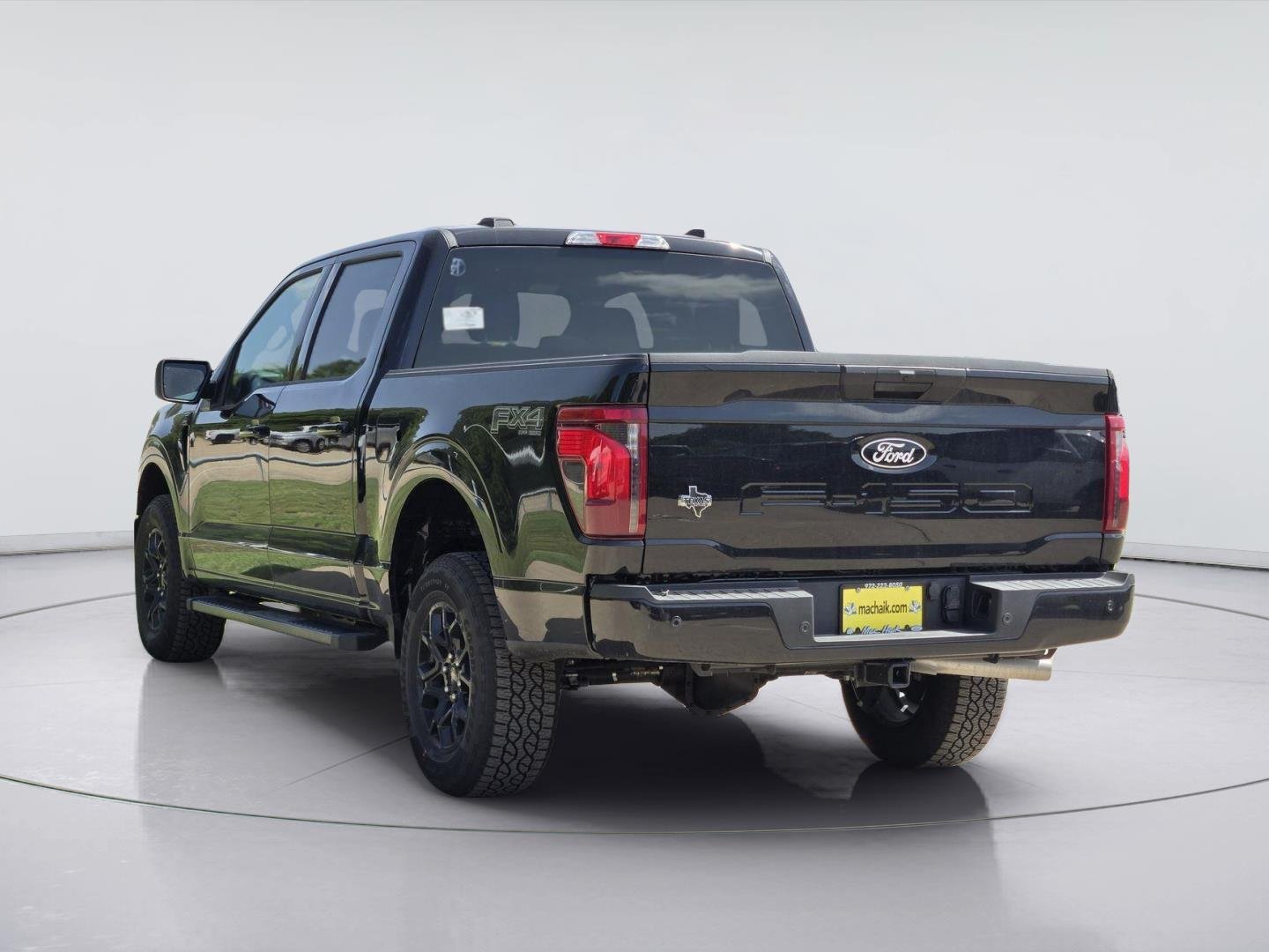New 2026 Agate Black Metallic Ford XLT image 3