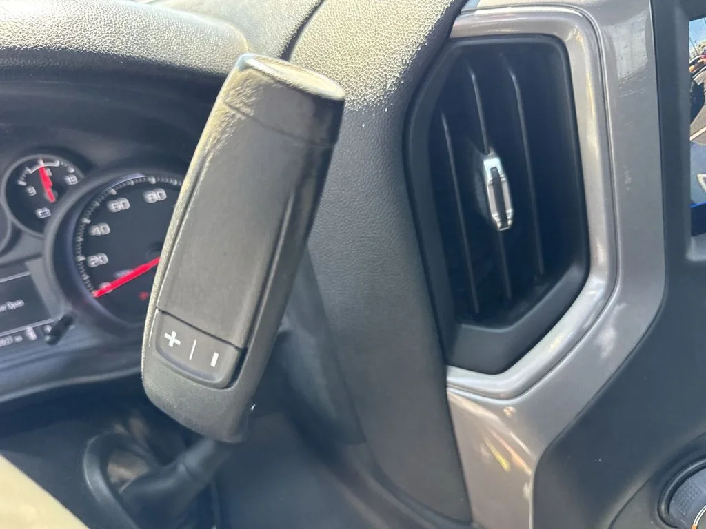 Used 2022 White Chevrolet Work Truck image 15