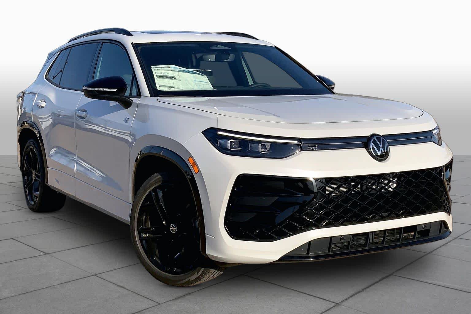 New 2026 Opal White Pearl Volkswagen SE R-Line Black image 2