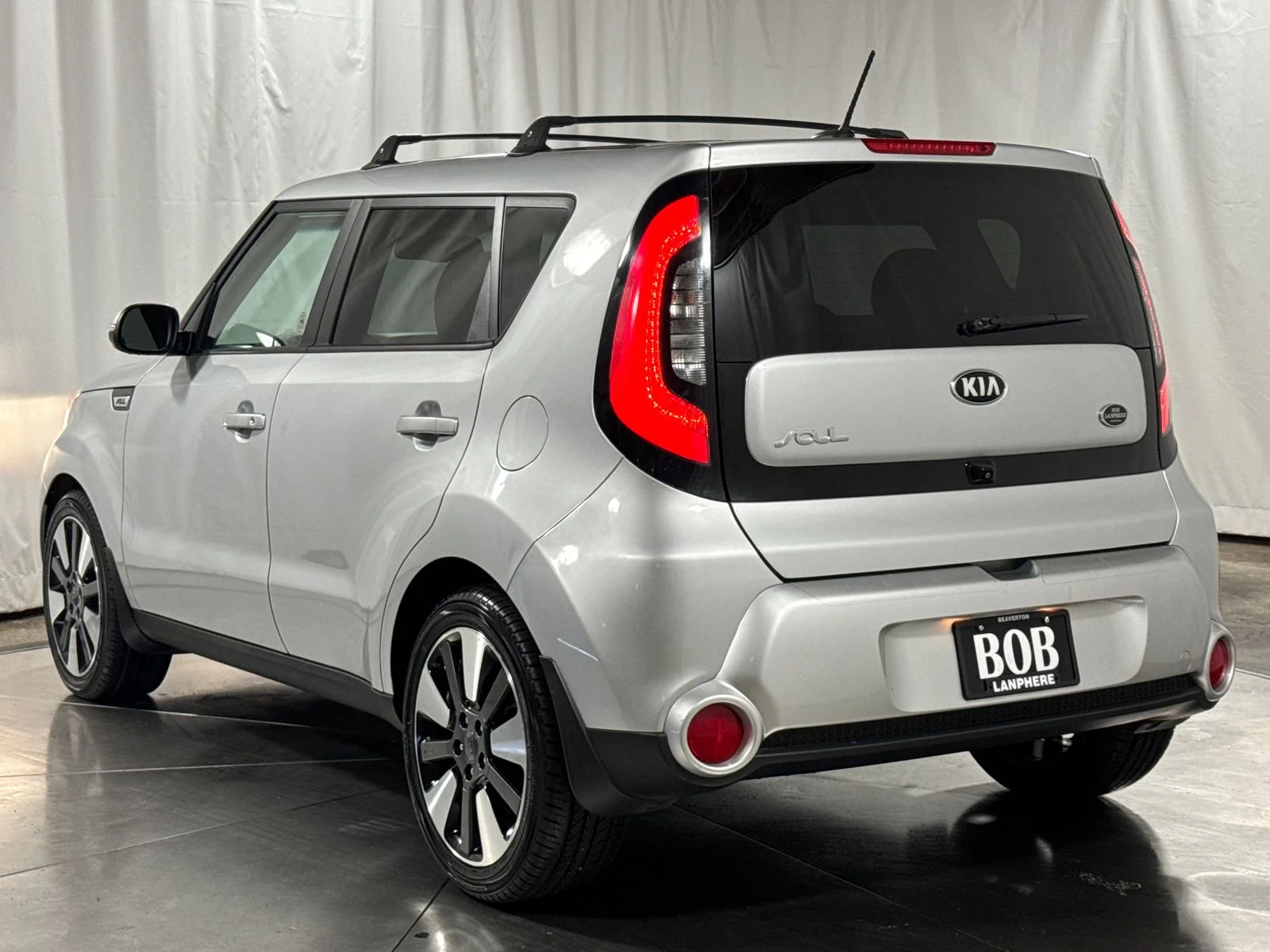 Used 2014 Bright Silver Kia Exclaim image 9