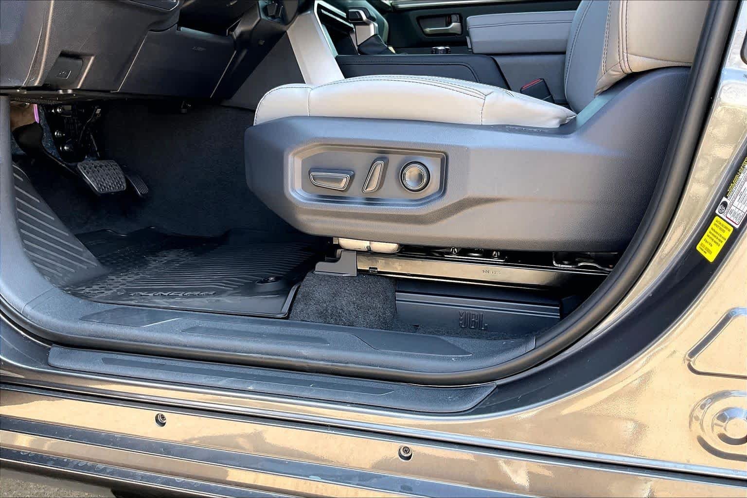 2026 Toyota Tundra Limited - Photo 20