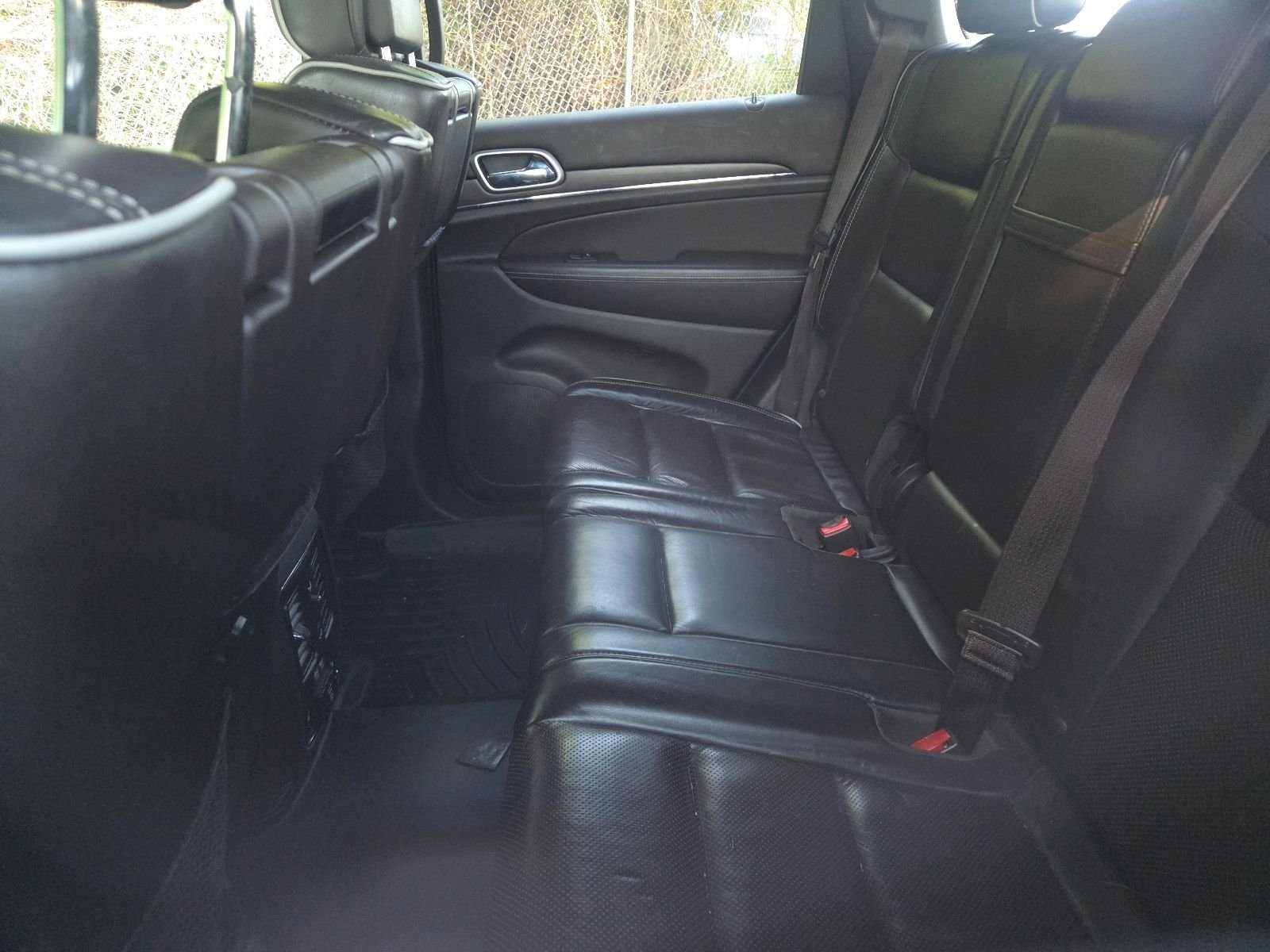 Used 2018 Bright White Clearcoat Jeep Overland image 11