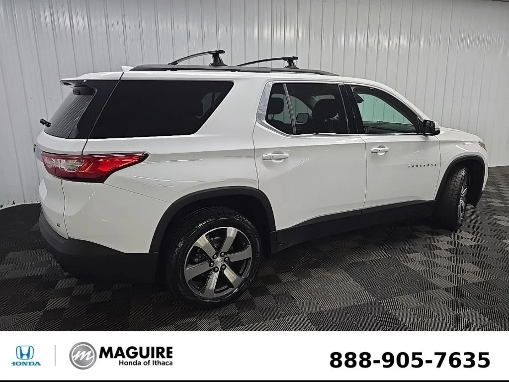Used 2019 Summit White Chevrolet 3LT image 3