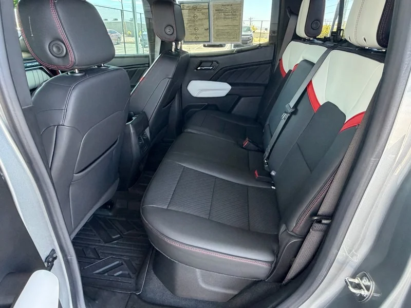 Used 2023 Sterling Metallic GMC AT4X image 19