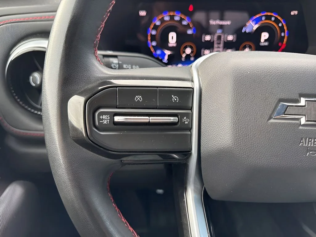 Used 2025 Summit White Chevrolet Z71 image 16