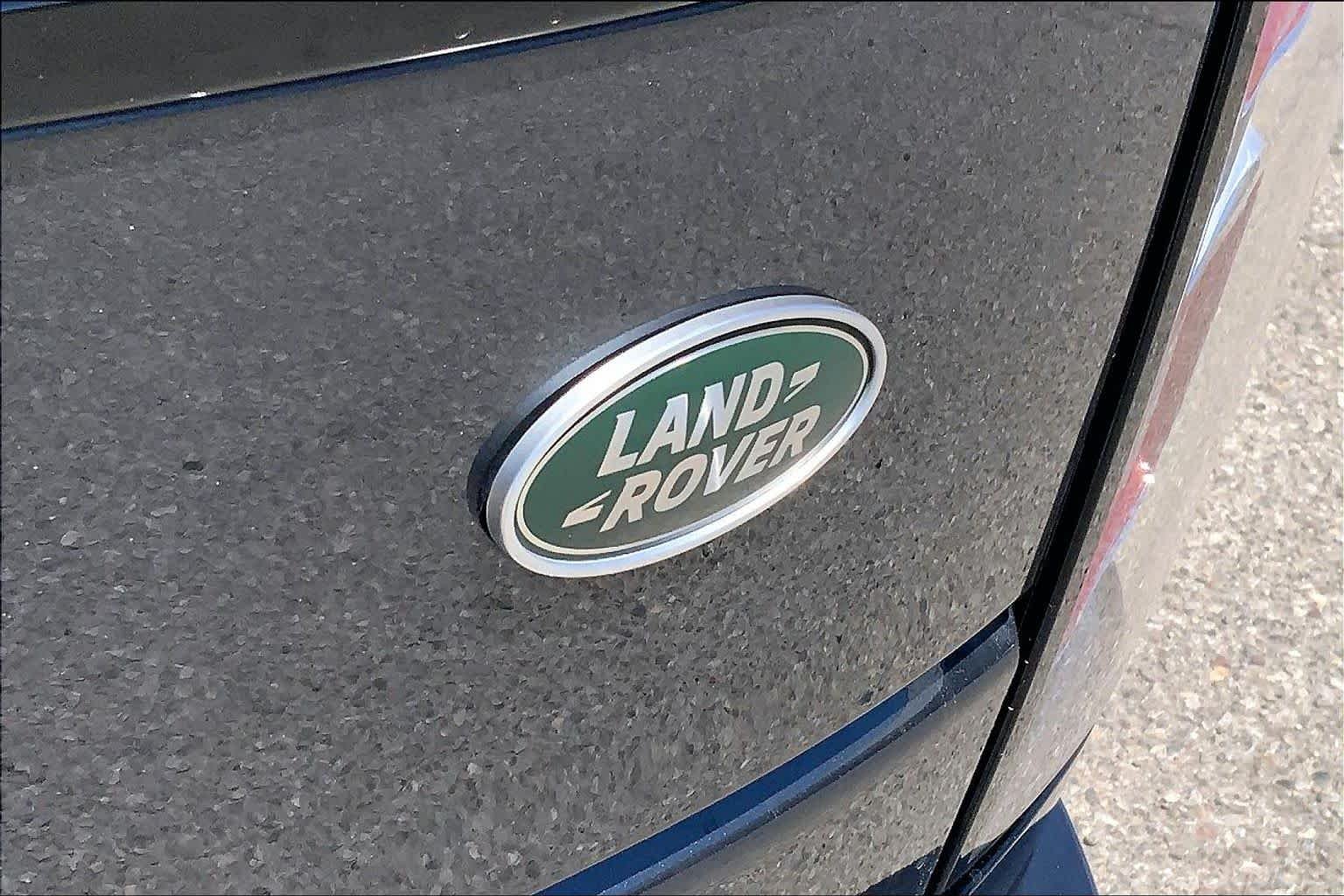 Used 2022 Carpathian Grey Premium Metallic Land Rover Westminster image 9