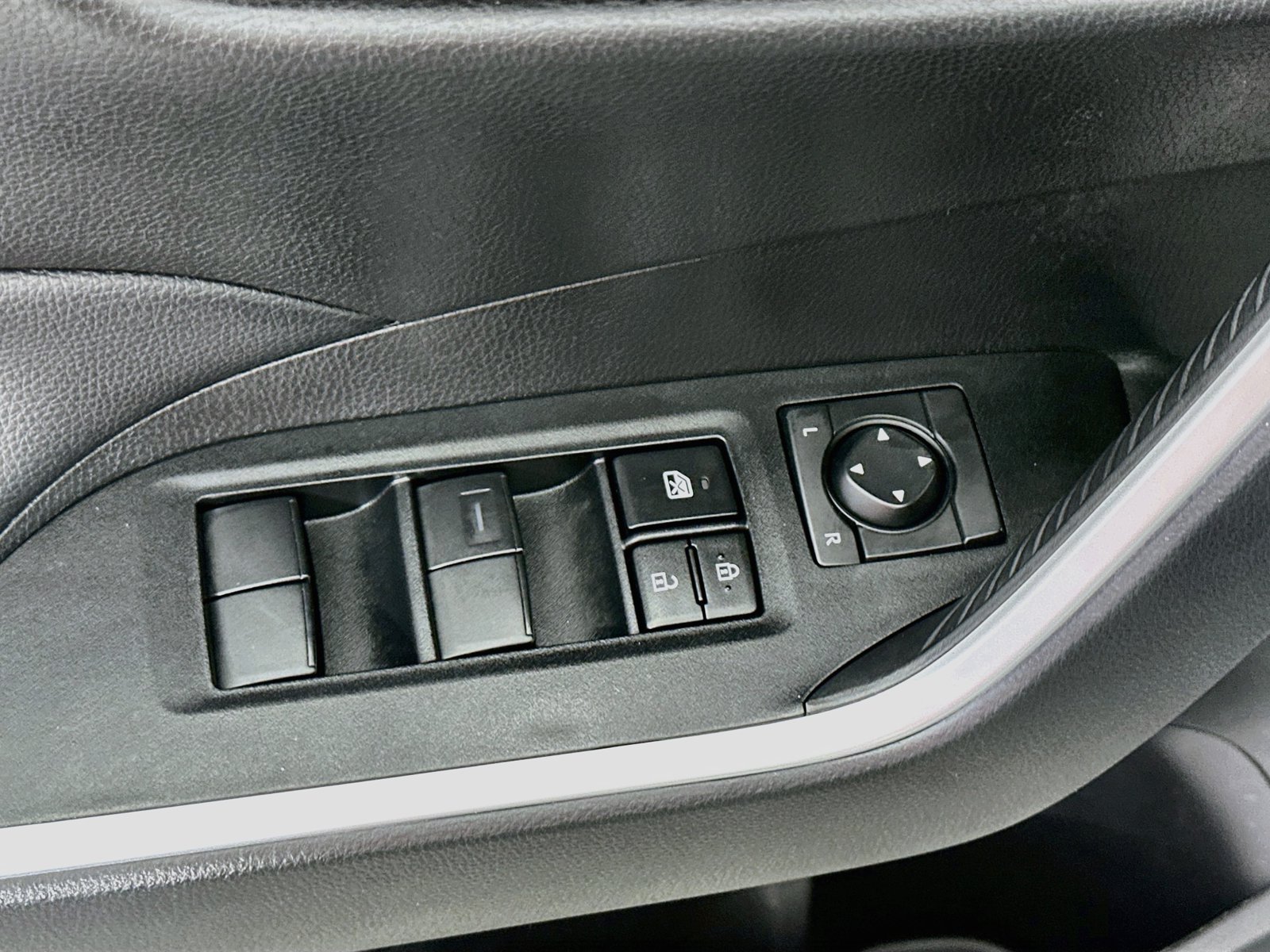 Used 2025 Silver Sky Metallic Toyota LE image 19