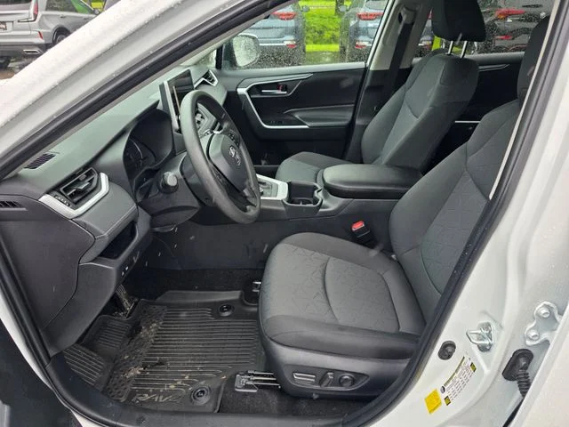 Used 2025 Ice Toyota XLE image 17